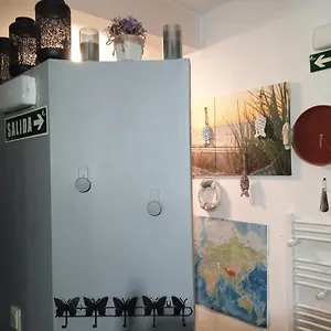  Apartamento Bajera-loft No Comfortable Con La Verja En La Entrada,,no Lujosa,vieja,sin Reforma, Con Cedula De Habitabilidad Preparada Para Alojamiento No No Hostal No Apartamento El Precio Coincide Con Calidad Y Calificaciones Trato Familiar,como En Tu Cas